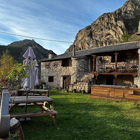 Apartamentos Rurales La Laguna Somiedo Valle de Lago Exteriér fotografie