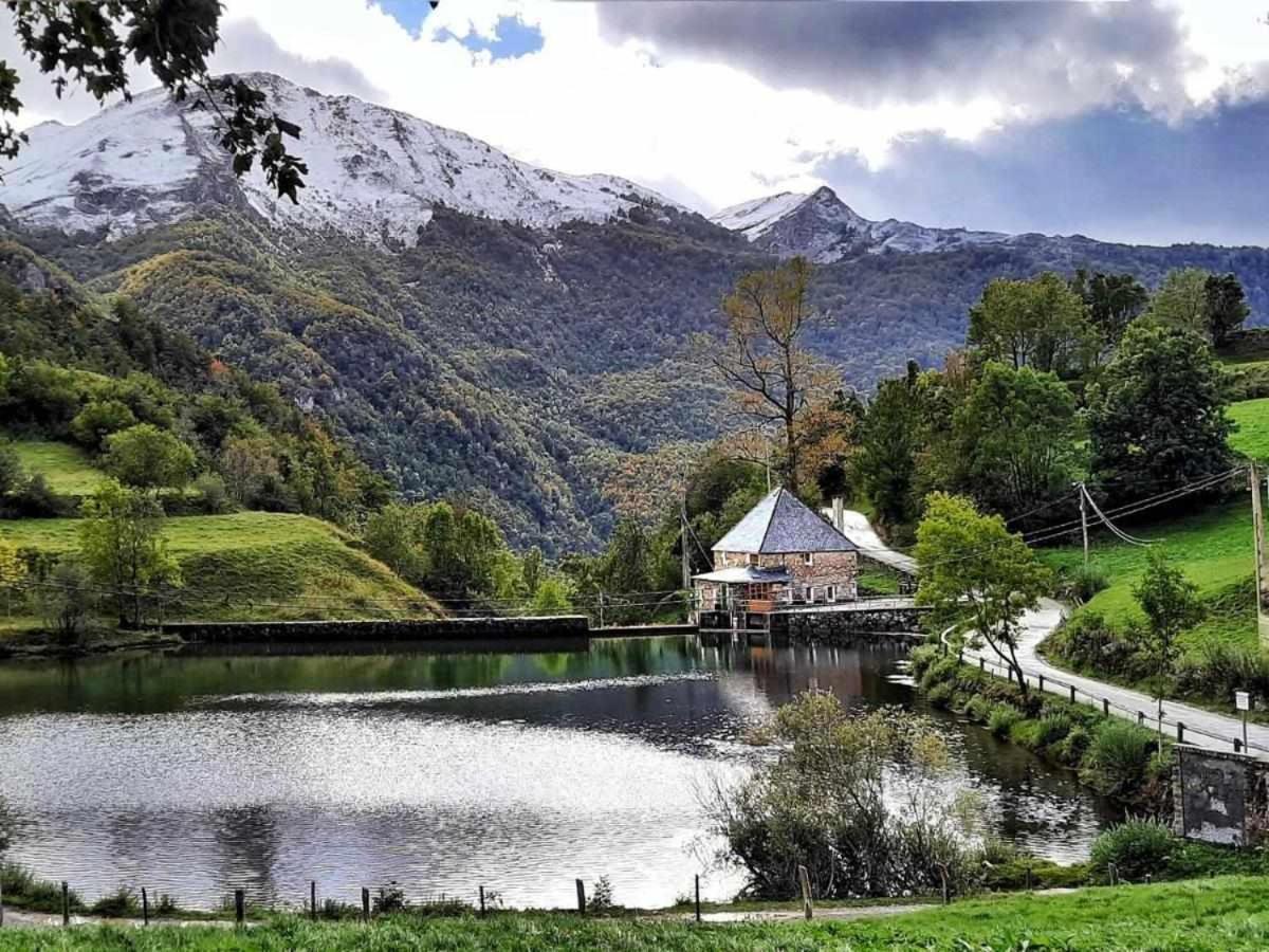 Apartamentos Rurales La Laguna Somiedo Valle de Lago Exteriér fotografie