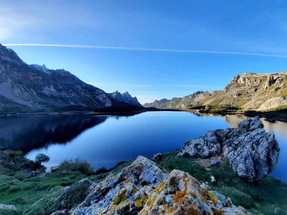 Apartamentos Rurales La Laguna Somiedo Valle de Lago Exteriér fotografie