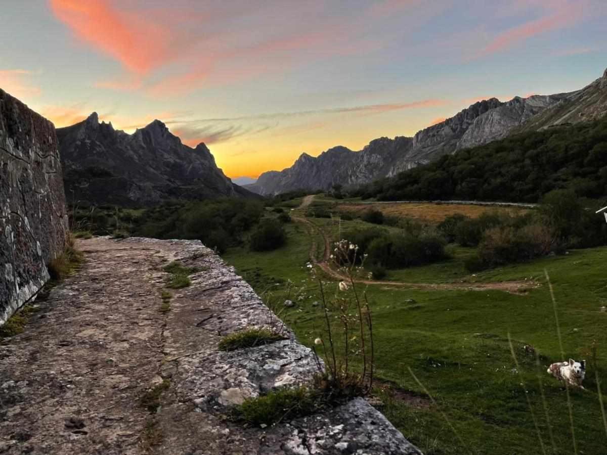 Apartamentos Rurales La Laguna Somiedo Valle de Lago Exteriér fotografie