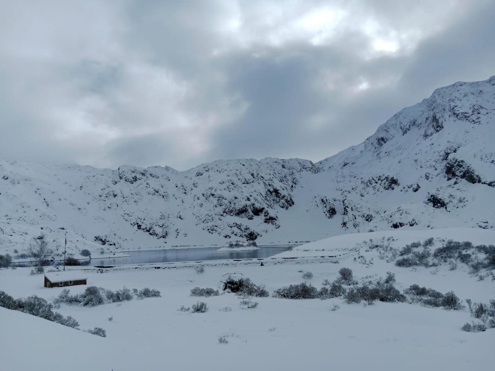 Apartamentos Rurales La Laguna Somiedo Valle de Lago Exteriér fotografie