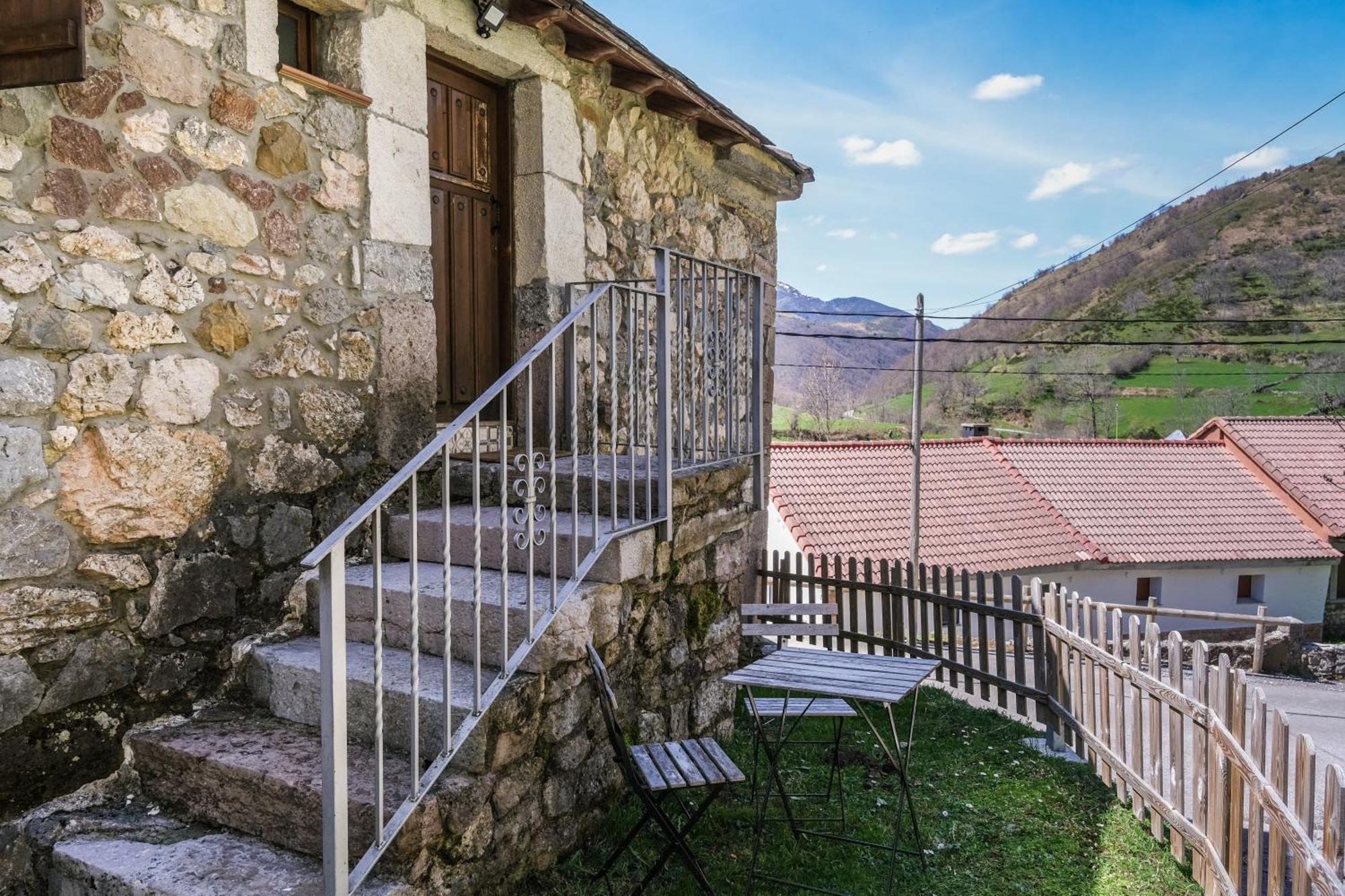 Apartamentos Rurales La Laguna Somiedo Valle de Lago Exteriér fotografie